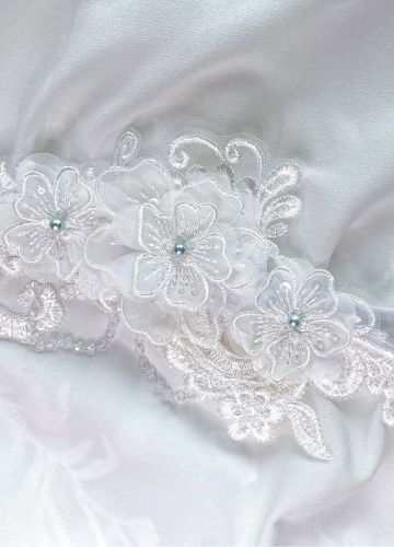 Svatební podvazek LILIE & “Něco Modrého”