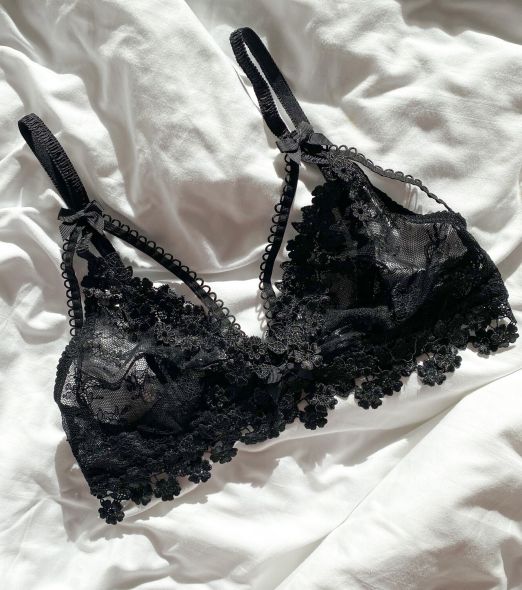 Braletka, černého odstínu